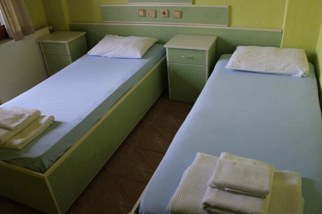 Flora Hotel - Photo5