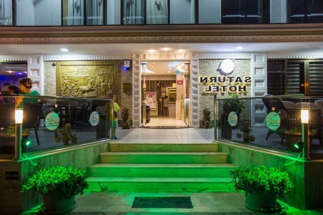 Saturn Hotel - Photo2