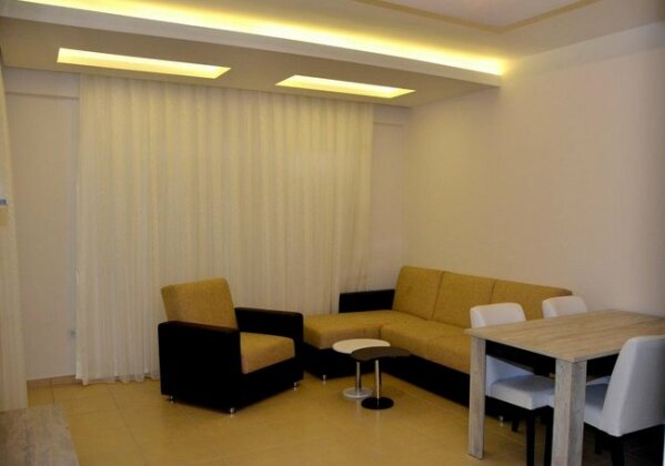 Luxury Suites by Melani Tower - Photo5