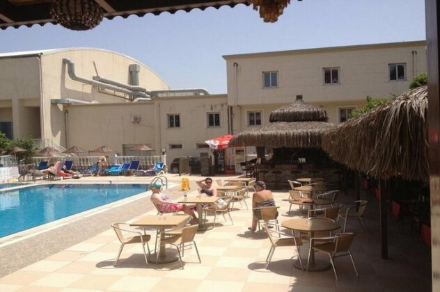 Amphi Apartments - Photo5