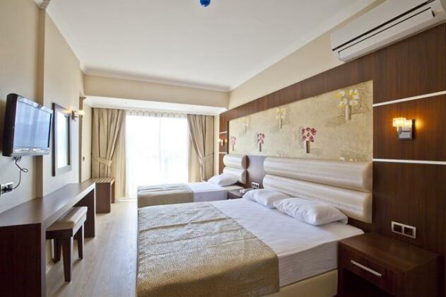 Aurasia Beach Hotel - Photo5