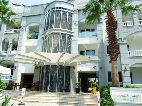 Blue Lagoon Otel - Photo2