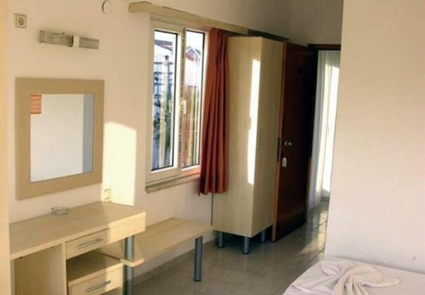 Club Nirvana Hotel - Photo3