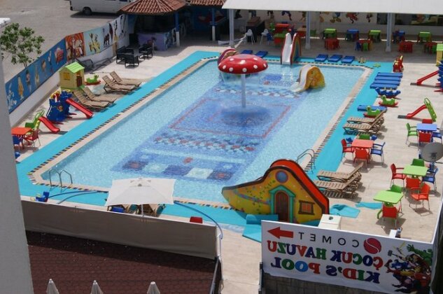 Comet De Luxe Hotel - Photo2