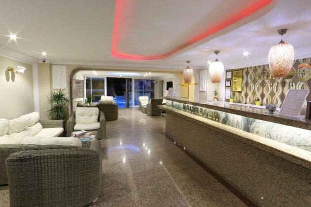 Comet De Luxe Hotel - Photo3