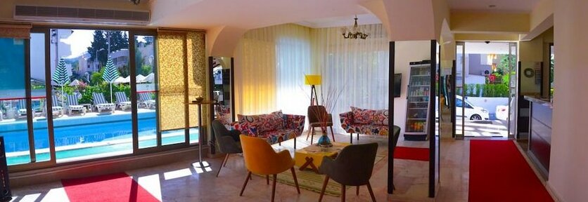 Green Palm Hotel - Photo3