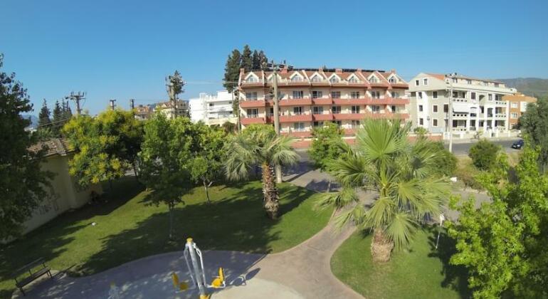 Highlife Apartments - Photo2
