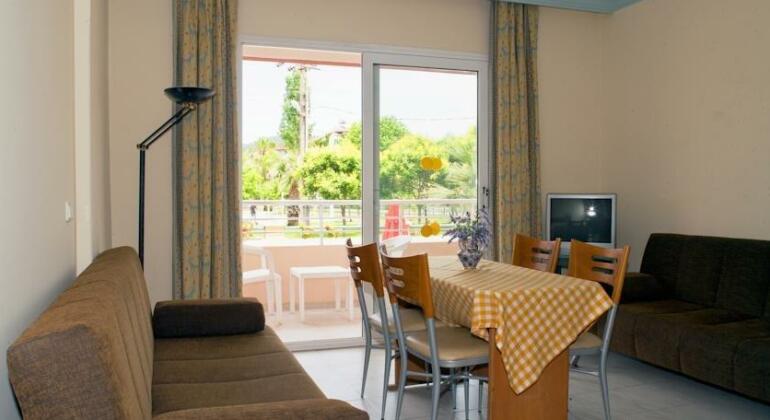 Highlife Apartments - Photo4