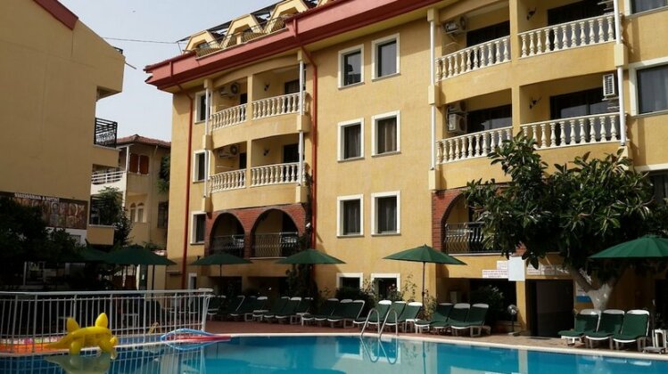 Maxwell Holiday Club - Photo2
