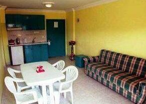 Red Abacus Aparthotel - Photo3
