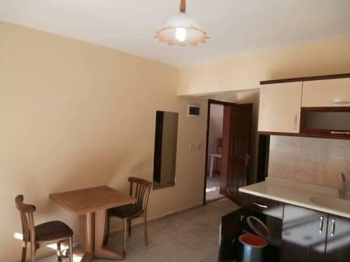Sun Village Apartments - Photo3