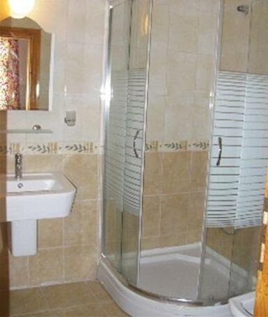 Tolan Apartments - Photo3