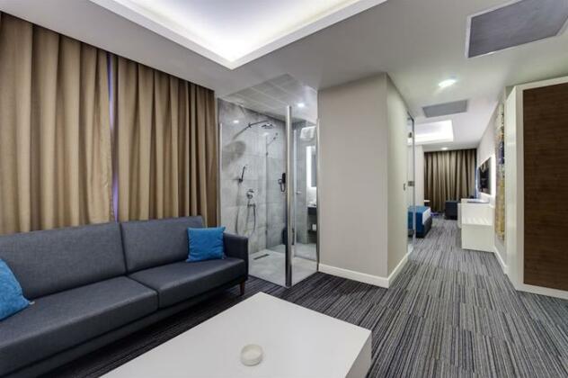 The Monard Hotel - Photo2