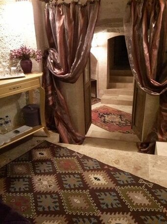 Demisos Caves Hotel - Photo3