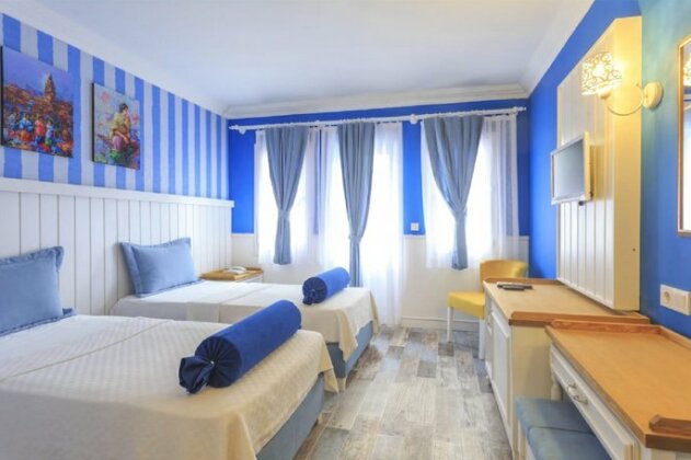 Akdeniz Beach - Photo2