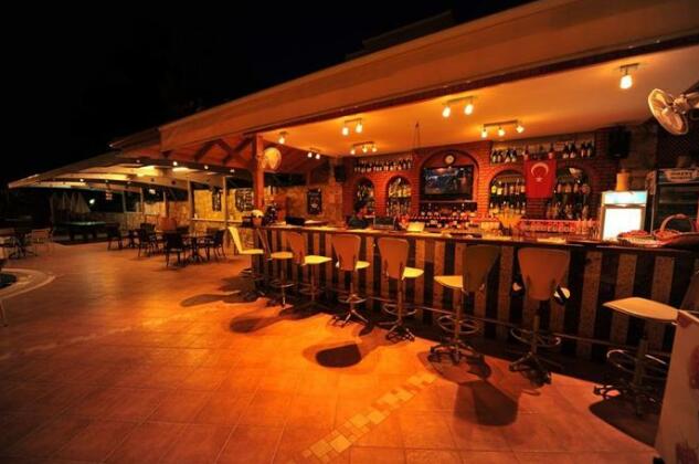 Belcehan Deluxe Hotel - Photo4