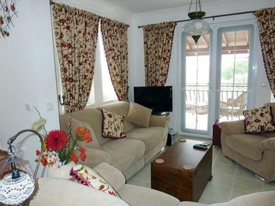 Daisy Garden Villa - Photo2