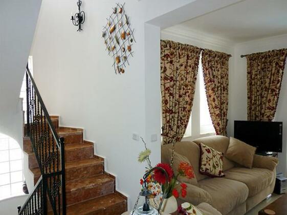 Daisy Garden Villa - Photo3