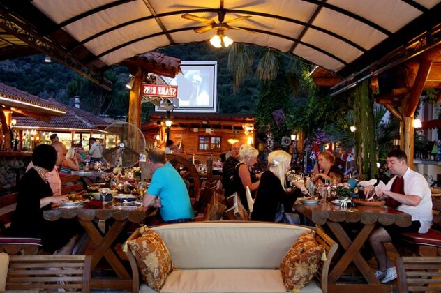 Flying Dutchman Hotel - Photo2