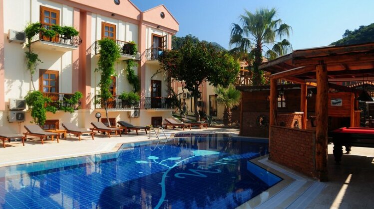 Flying Dutchman Hotel - Photo5