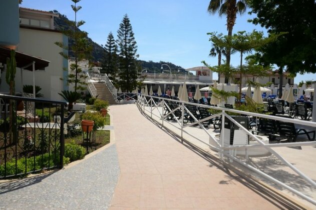 Karbel Hotel - Photo2
