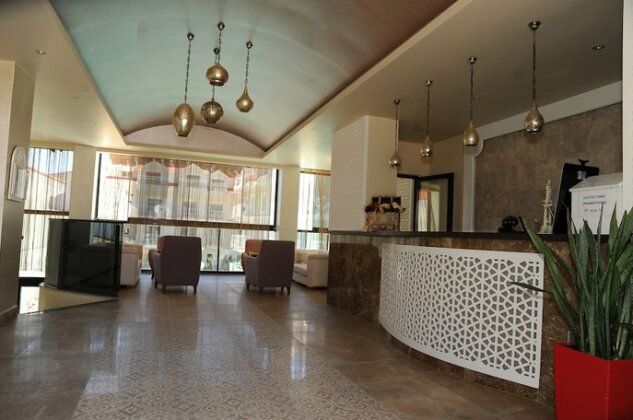 Montebello Deluxe Hotel - Photo3