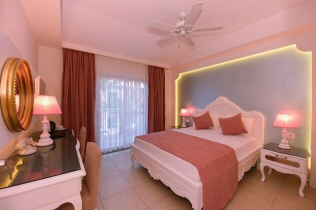 Montebello Deluxe Hotel - Photo5