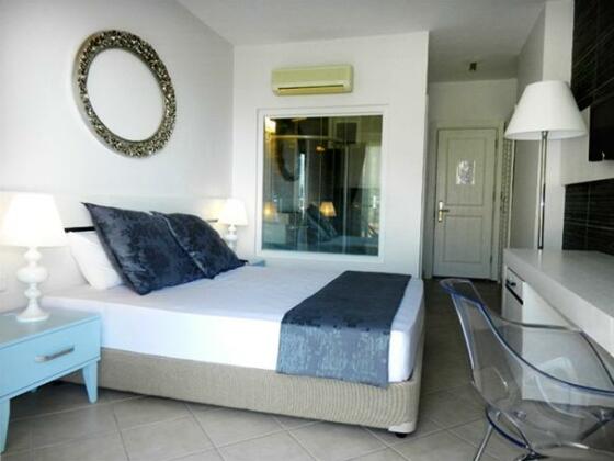 Morina Deluxe Hotel - Photo2