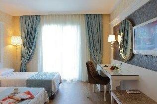 Ocean Blue High Class Hotel & Spa - Photo4