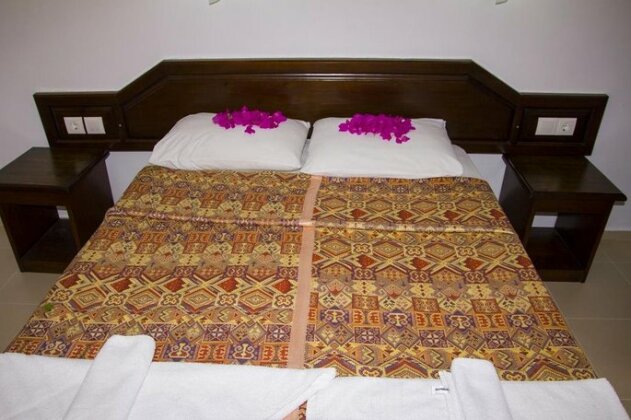 Sunmed Lodge - Photo5