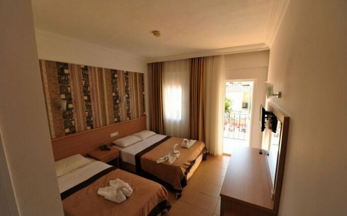 Taner Otel - Photo2