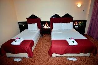 C Et H Hotel - Photo4