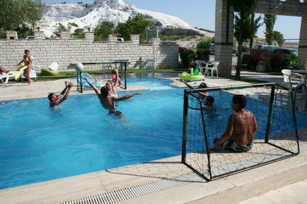Hal-Tur Hotel - Photo2