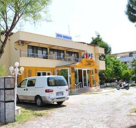 Photo 3