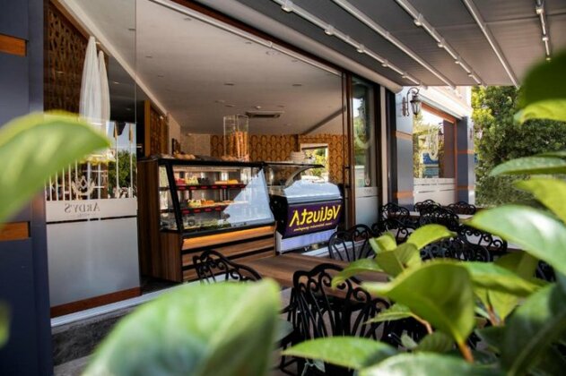 Ardy's Hotel - Photo3