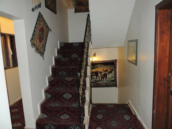 Ur Edessa Guesthouse - Photo3
