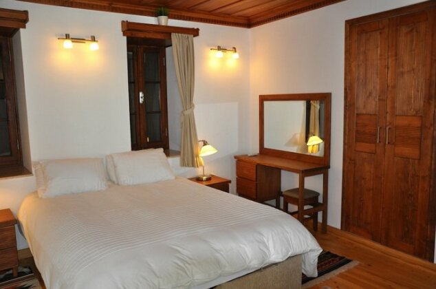 Ionia House - Photo5
