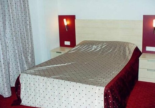 Carna Garden Hotel - Photo4
