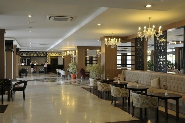 Corolla Hotel Side - Photo3