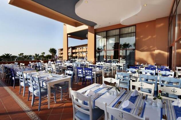 Grand Side Hotel - Photo2