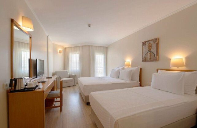 Miramare Queen Hotel - Photo4