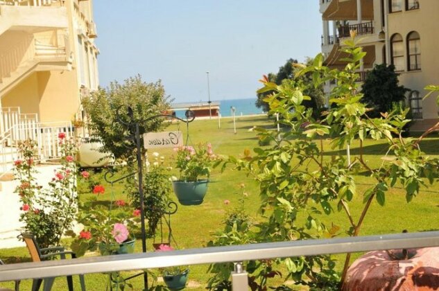 Panorama Apartments Side - Photo3