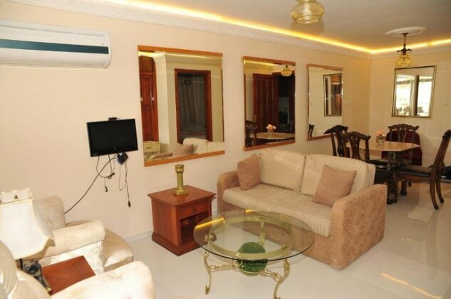 Panorama Apartments Side - Photo5