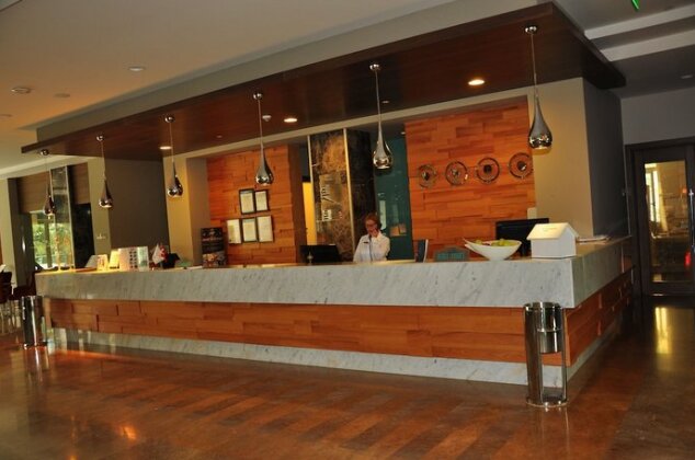 Port Side Resort Hotel - Photo4