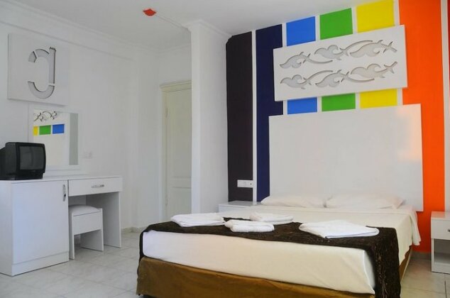 Rainbow Castle Hotel - Photo5