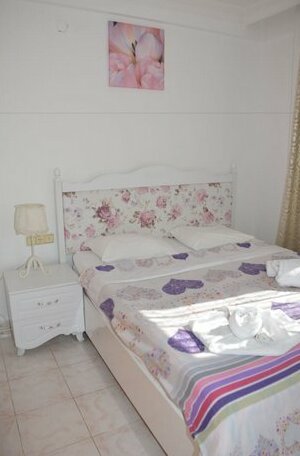  Photo 3