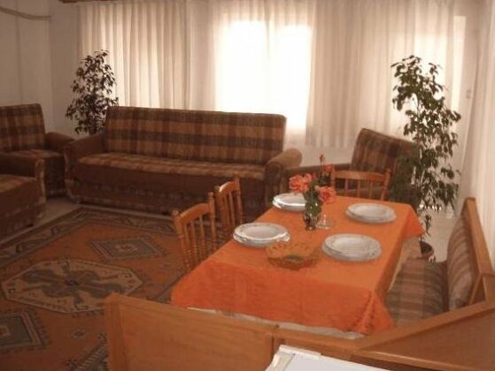Side Orientt Apartments - Photo4
