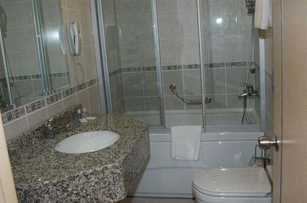 Side Town Hotel - Photo2