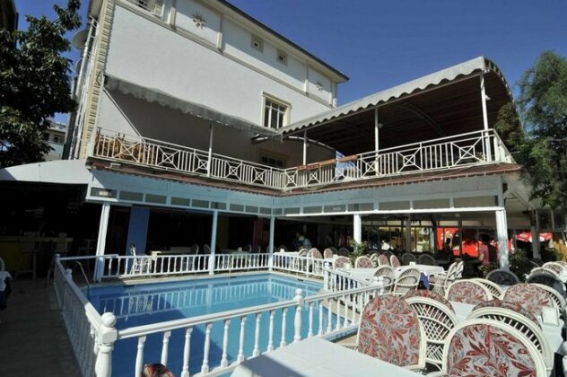 Sun Kiss Hotel - Photo2