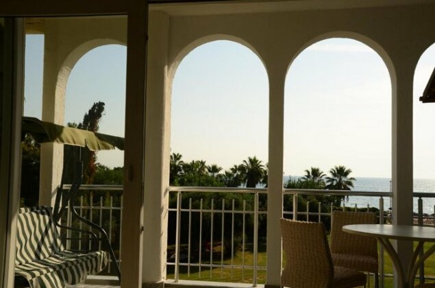 T-House Side - Photo2